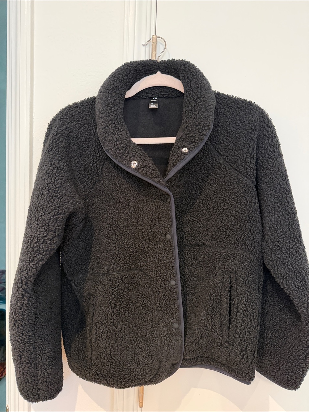 Gap Cozy Black Sherpa Jacket - Women